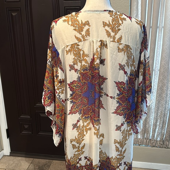 Maurice’s Sheer Mandala Cover - Picture 6 of 8